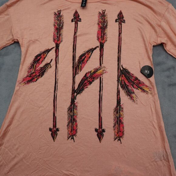 Full Tilt Shirt Womens XS Orange Round Neck Long Sleeve Arrow Design Top - Picture 2 of 16